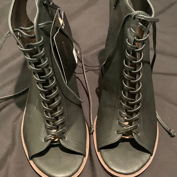 Forever 21 Lace up Peep Heel/Toe Booties - Picture 2 of 8